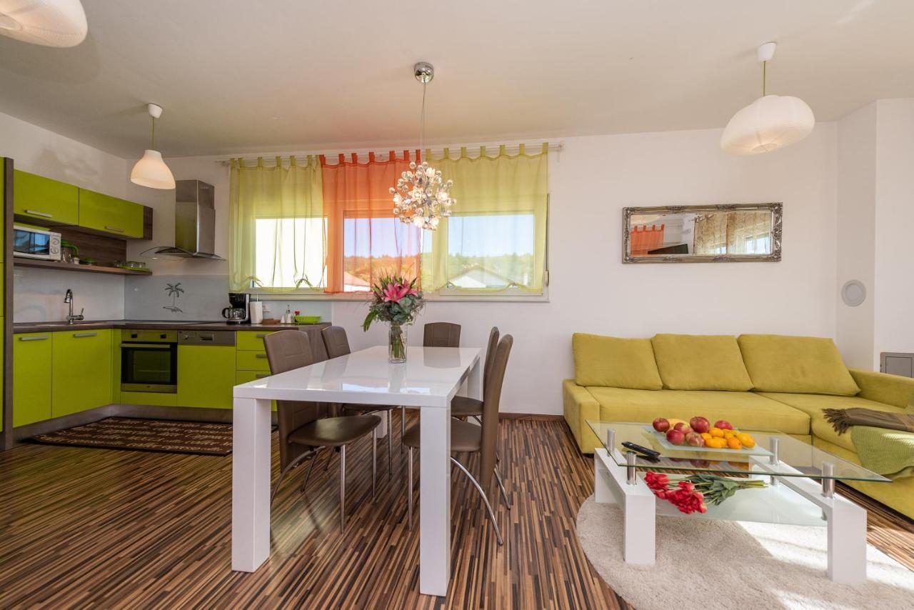 Antonio Apartments Sukosan Ngoại thất bức ảnh