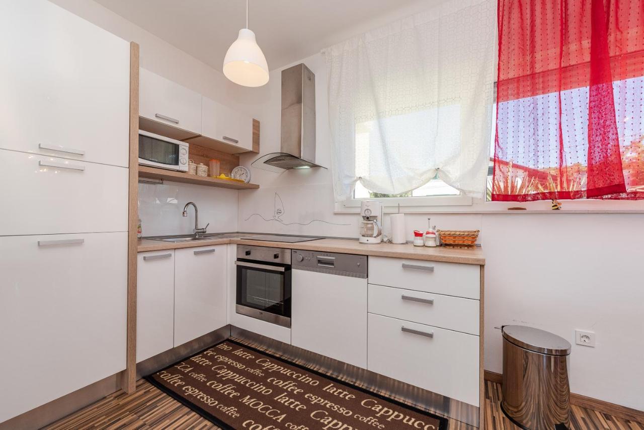 Antonio Apartments Sukosan Ngoại thất bức ảnh