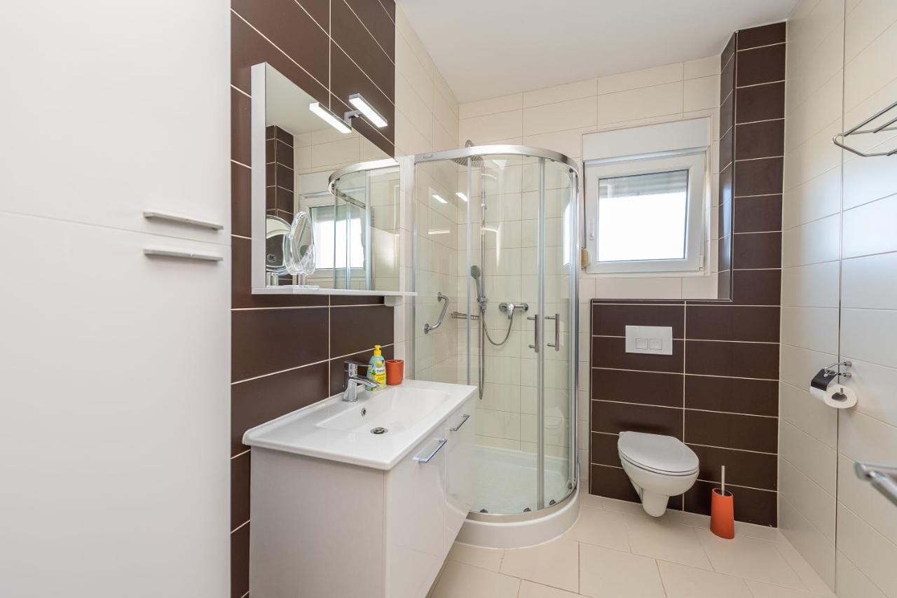 Antonio Apartments Sukosan Ngoại thất bức ảnh
