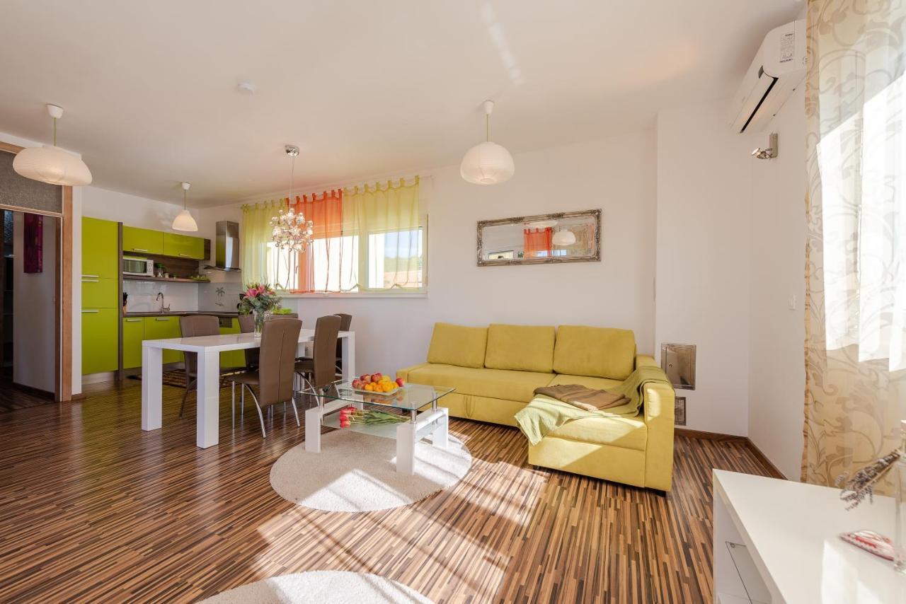 Antonio Apartments Sukosan Ngoại thất bức ảnh
